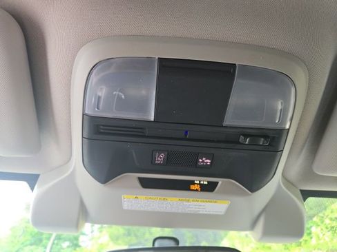 Used 2023 Subaru Crosstrek 2.0i AWD/4WD image 9