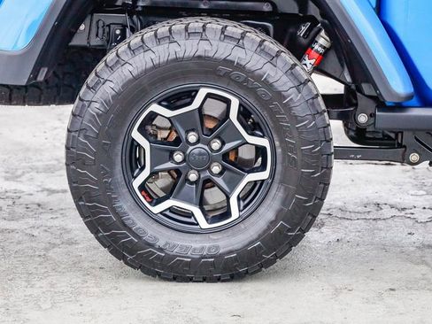 Used 2020 Jeep Gladiator Rubicon image 12