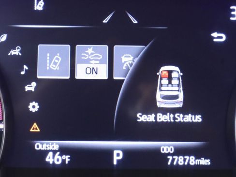 Used 2021 Toyota Highlander XLE image 14