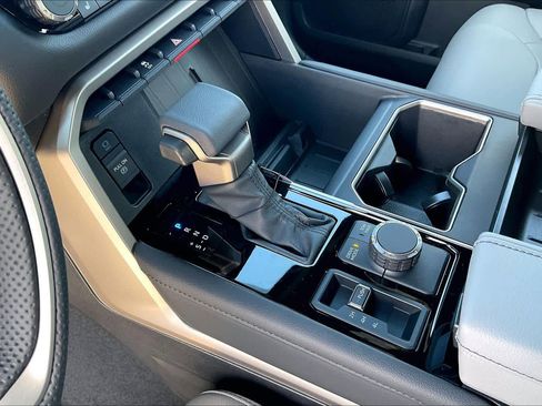 New 2026 Toyota Tundra Limited AWD/4WD image 7