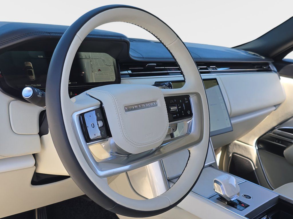 New 2025 Land Rover Range Rover SV AWD/4WD image 16