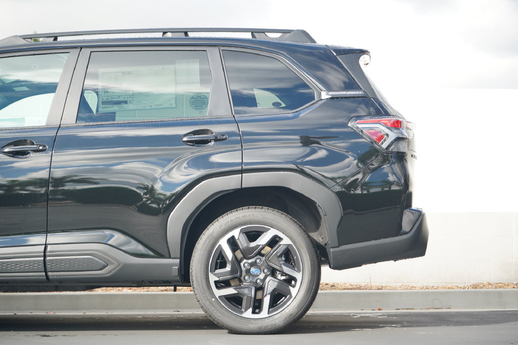 New 2026 Subaru Forester Premium AWD/4WD image 4
