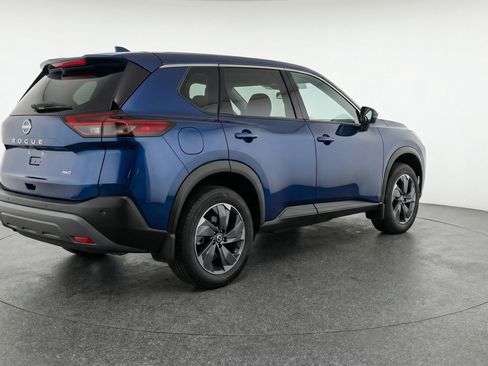 Used 2025 Nissan Rogue SV AWD/4WD image 9