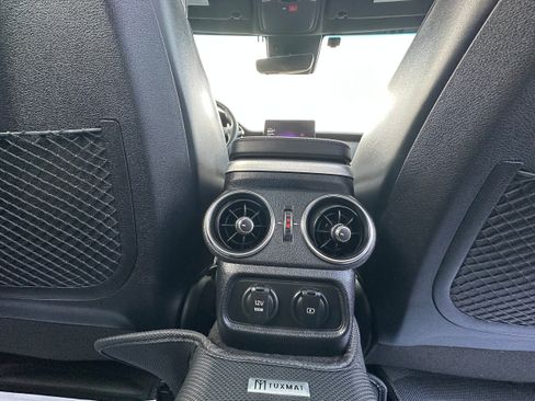 Used 2023 Kia Stinger GT2 image 19