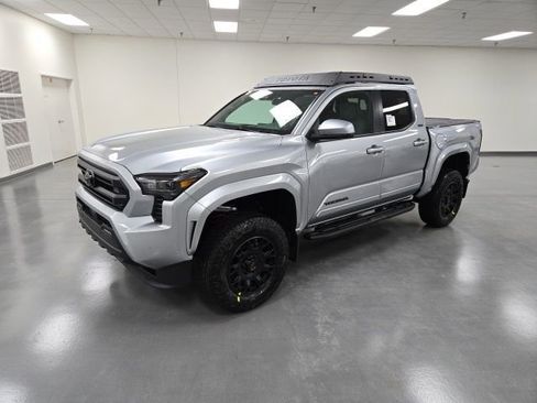 New 2026 Toyota Tacoma SR5 AWD/4WD image 2