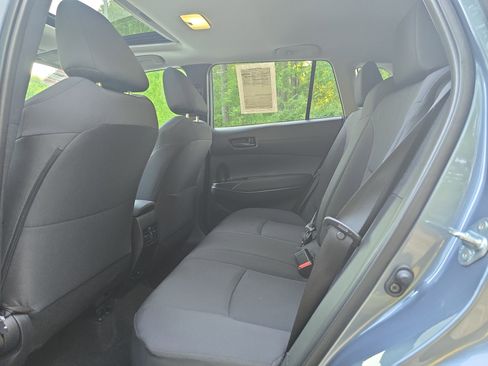 Used 2024 Toyota Corolla Cross LE w/ Moonroof Package image 13