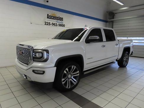 Used 2018 GMC Sierra 1500 Denali image 2