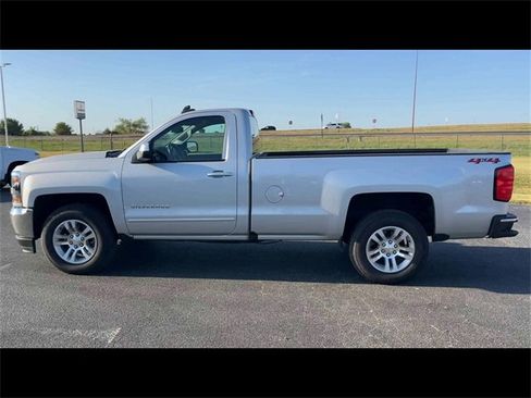 Certified 2018 Chevrolet Silverado 1500 LT w/ LT Convenience Package image 5