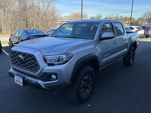 Certified 2023 Toyota Tacoma TRD Off-Road image 2