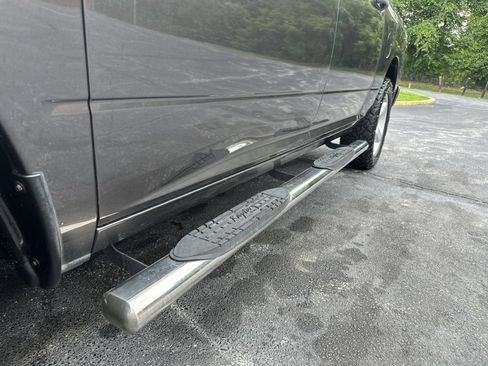 Used 2015 RAM 1500 Express RWD image 16
