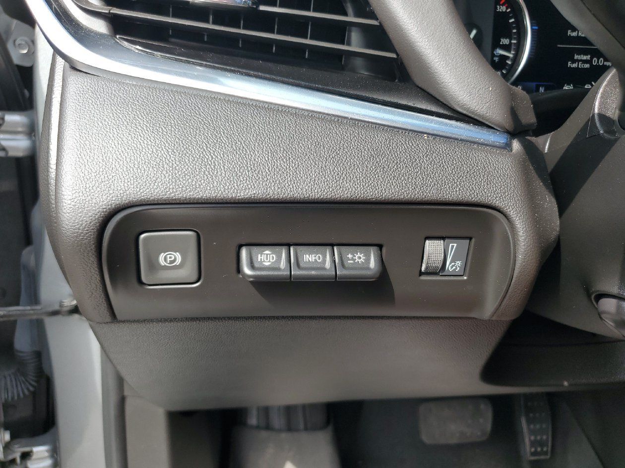 Used 2024 Buick Enclave Avenir w/ Trailering Package, 5000 lbs. FWD image 29