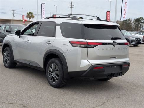 New 2025 Nissan Pathfinder SV w/ SV Premium Package image 5