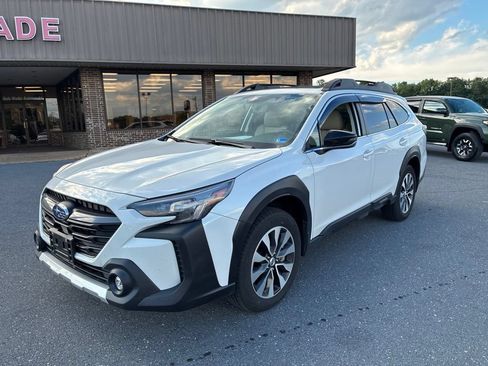 Certified 2025 Subaru Outback Limited AWD/4WD image 2