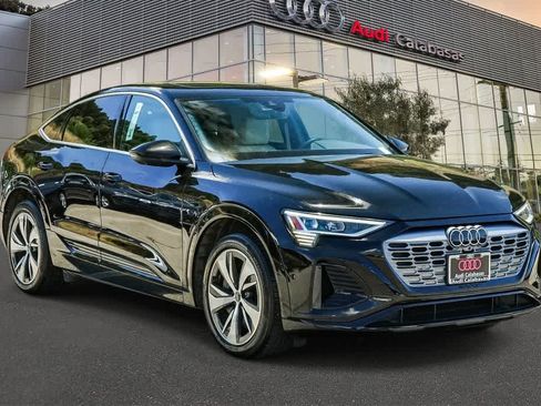 Used 2024 Audi Q8 e-tron Premium Plus w/ Premium Plus Package AWD/4WD image 5