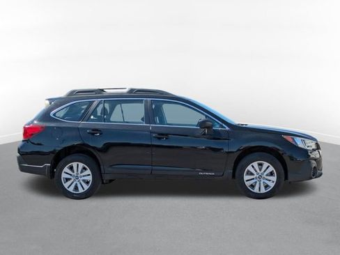 Used 2019 Subaru Outback 2.5i AWD/4WD image 2