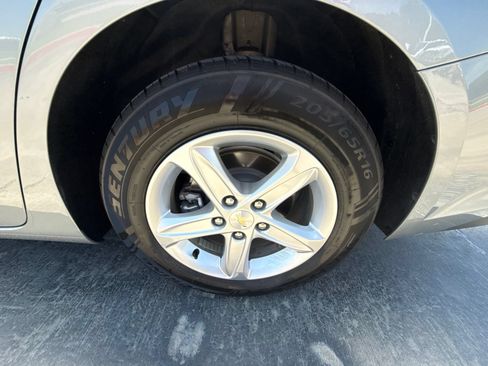 Used 2024 Chevrolet Malibu LT FWD image 25