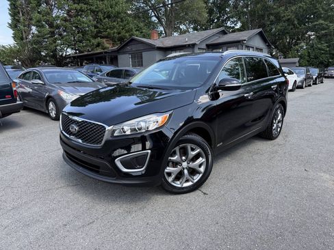Used 2016 Kia Sorento AWD w/ LX Convenience Package image 1