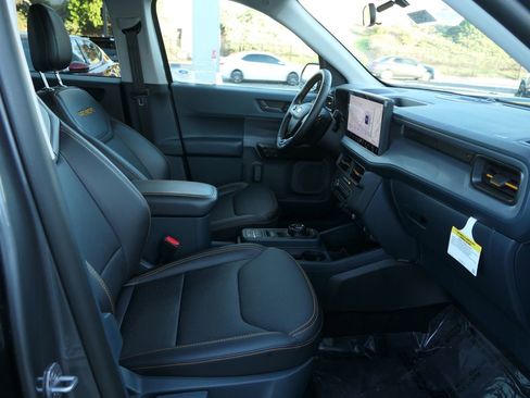 Used 2025 Ford Maverick Tremor image 26