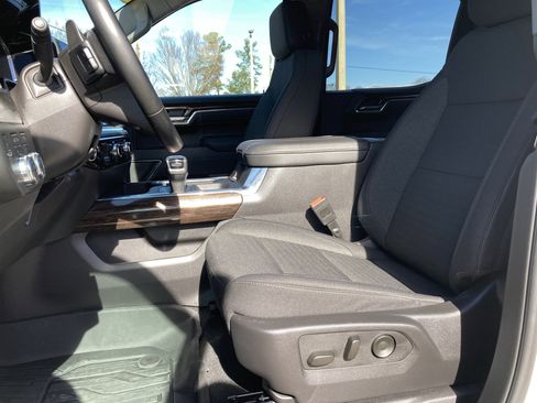 Certified 2025 GMC Sierra 1500 Elevation image 11