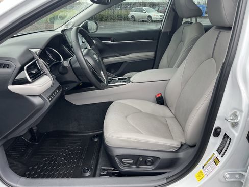 Used 2023 Toyota Camry XLE w/ Navigation Package image 10