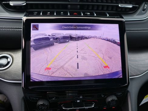 New 2025 Jeep Grand Cherokee Limited w/ Black Appearance Package AWD/4WD image 20