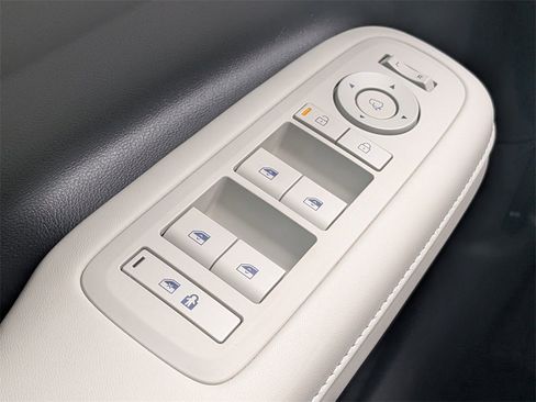 Used 2024 Hyundai Santa Fe Calligraphy image 23