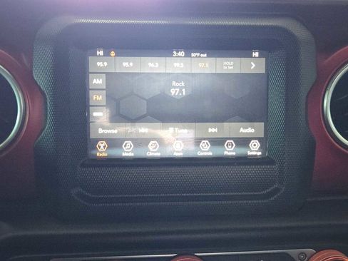 Used 2021 Jeep Wrangler Unlimited Rubicon w/ LED Lighting Group image 18