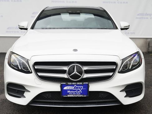 Used 2019 Mercedes-Benz E 300 4MATIC image 5