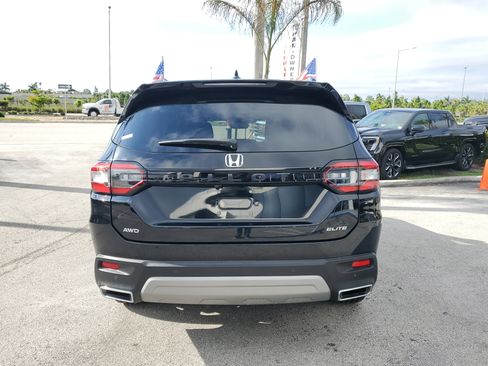 Used 2023 Honda Pilot Elite image 6