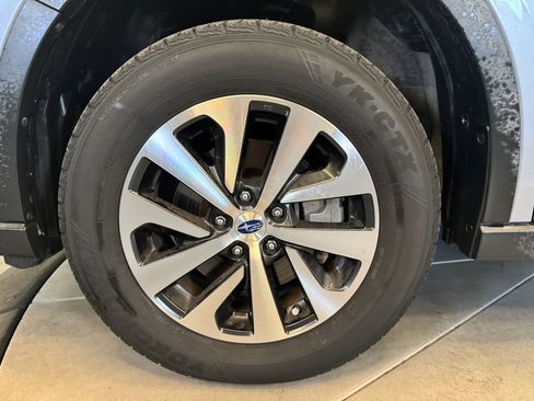 Used 2020 Subaru Outback AWD/4WD image 25
