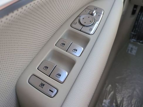 Used 2026 Genesis G70 2.5T Prestige image 24