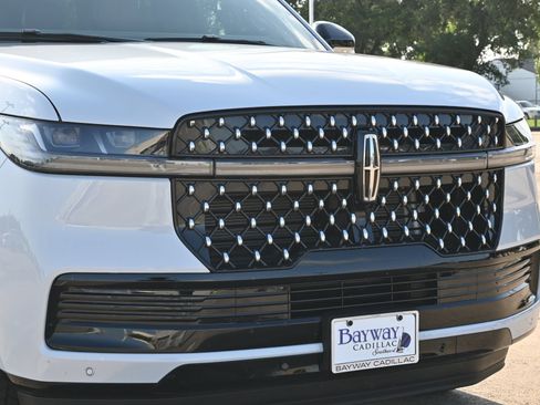 Used 2026 Lincoln Navigator Black Label AWD/4WD image 26