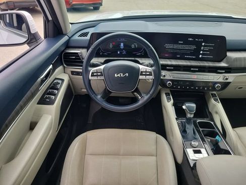 Certified 2024 Kia Telluride EX FWD image 13