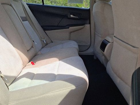 Used 2012 Toyota Camry LE image 12