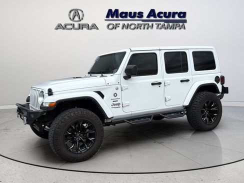 Used 2022 Jeep Wrangler Unlimited Sahara AWD/4WD image 5