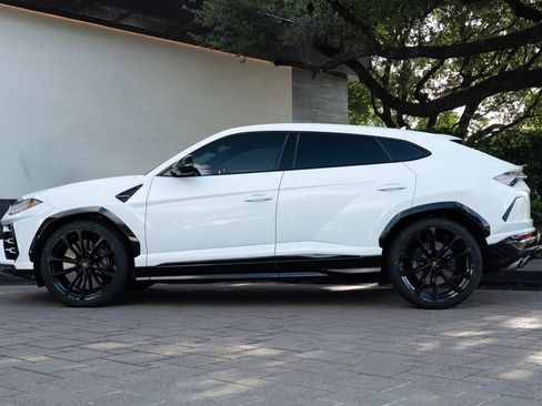 Used 2021 Lamborghini Urus AWD/4WD image 16