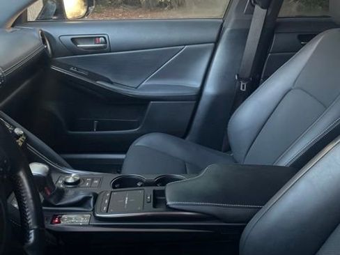 Used 2022 Lexus IS 300 AWD w/ Premium Package image 9