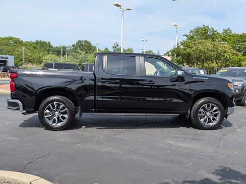 Used 2024 Chevrolet Silverado 1500 LT w/ Convenience Package II AWD/4WD image 9