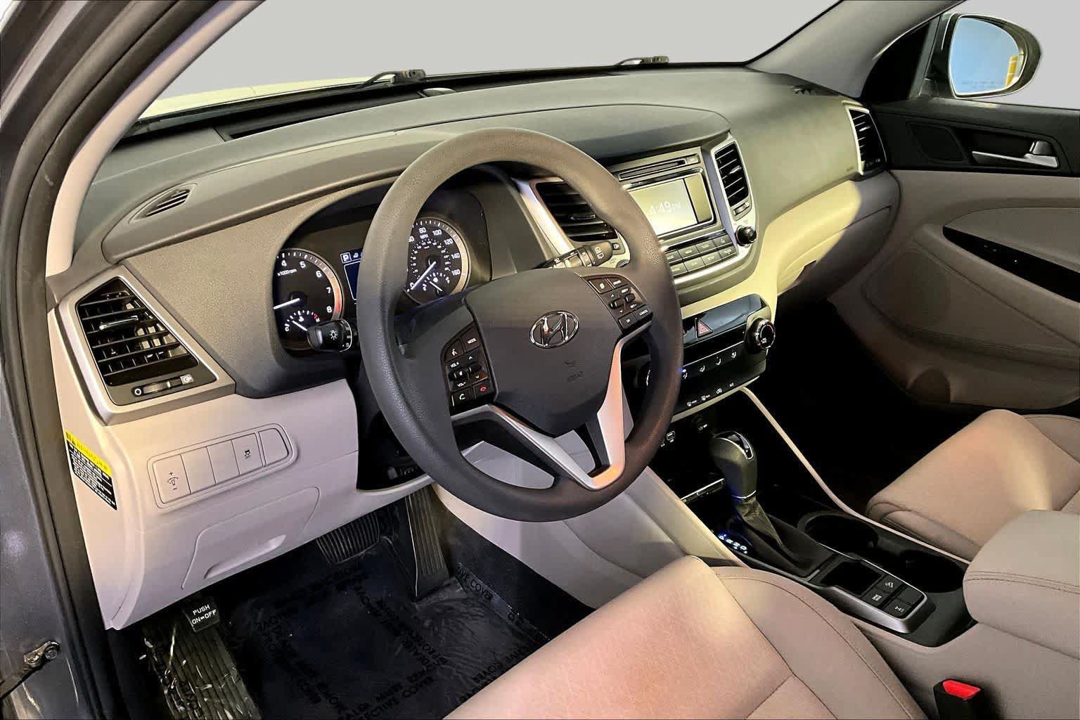 Used 2017 Hyundai Tucson SE w/ SE Popular Package 02 AWD/4WD image 17