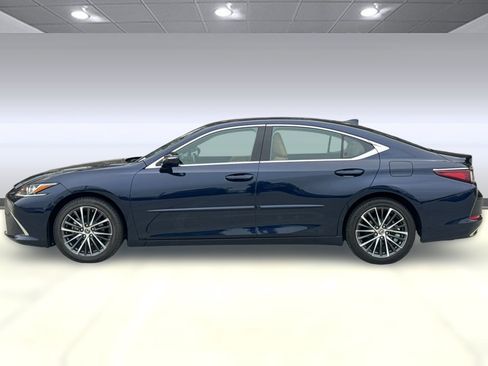 Used 2022 Lexus ES 350 w/ Premium Package FWD image 2