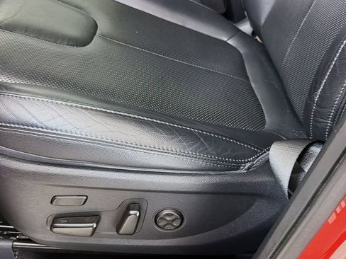 Used 2020 Hyundai Santa Fe Limited FWD image 19