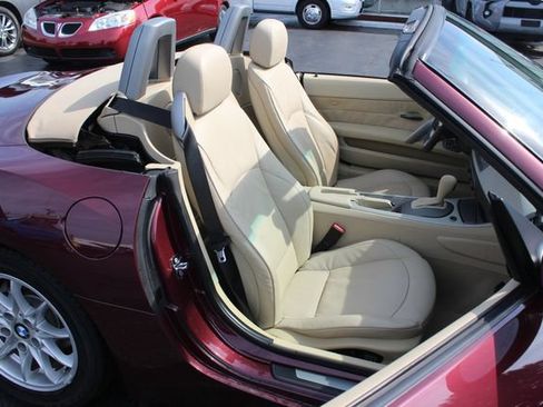 Used 2004 BMW Z4 2.5i RWD image 28