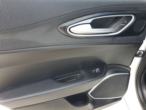 Used 2022 Alfa Romeo Giulia Sprint image 11