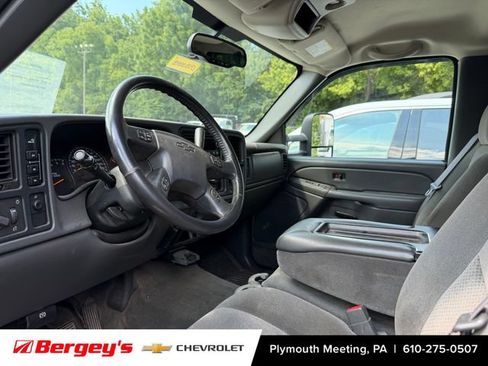 Used 2005 Chevrolet Silverado 2500 LS AWD/4WD image 9