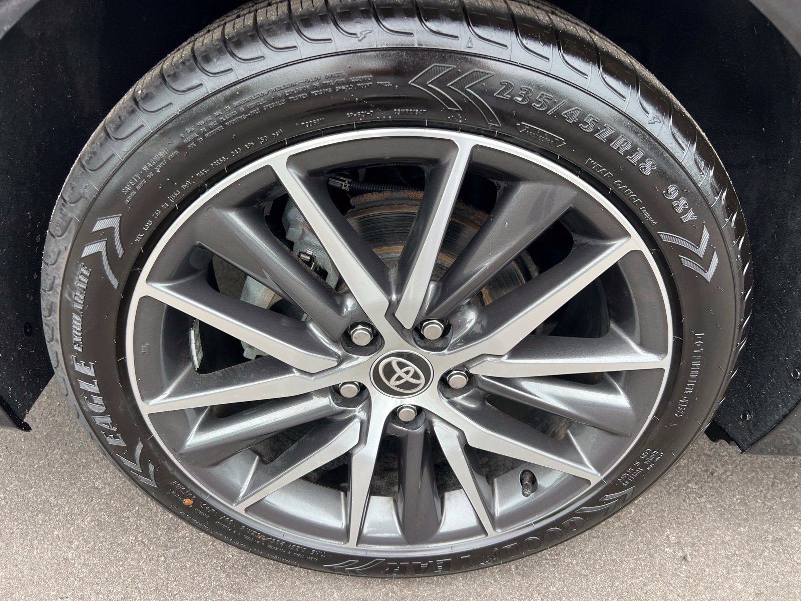 Used 2021 Toyota Camry XLE FWD image 11