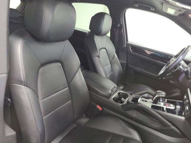 Used 2020 Porsche Cayenne AWD/4WD image 9