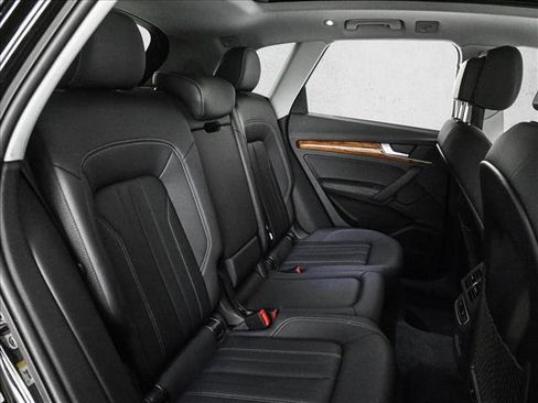 Used 2023 Audi Q5 2.0T Premium Plus w/ Premium Plus Package image 21