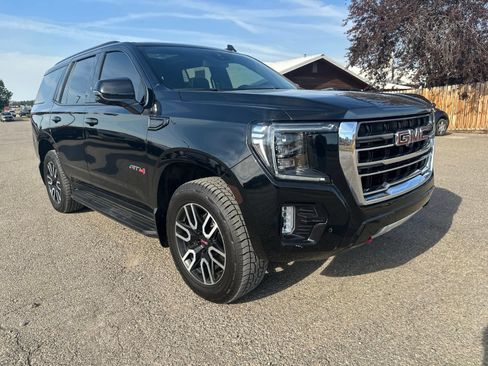 Used 2024 GMC Yukon AT4 w/ Technology Package AWD/4WD image 1