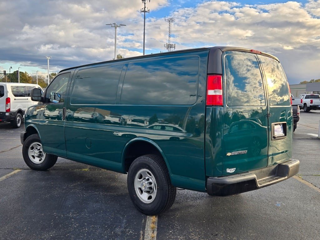 Certified 2023 Chevrolet Express 3500 w/ Driver Convenience Package RWD image 14