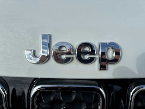 Used 2024 Jeep Compass Limited image 30